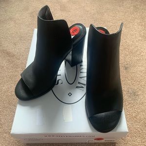 Black Steve Madden Tilt Mules NWT